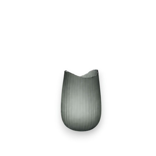 Glass Vase (W: 6.1 in x H: 9.06 in) – by HenlePro
