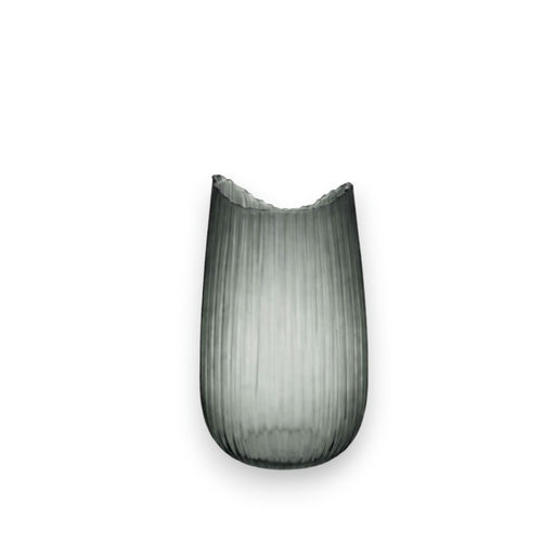 Glass Vase (W: 6.89 in x H: 11.02 in) – by HenlePro